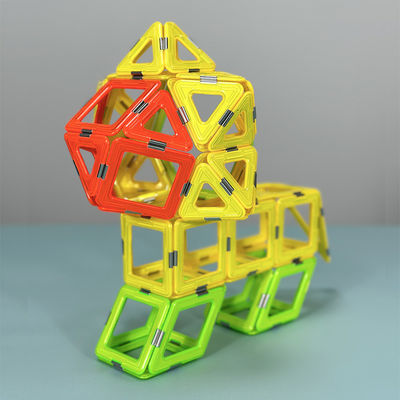 Magnetische Fliesen mit vielseitigen Formen für Tiere und Pflanzen