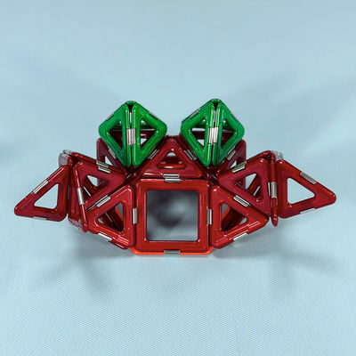 Magnetische Fliesen mit vielseitigen Formen für Tiere und Pflanzen Kleine Krabbe