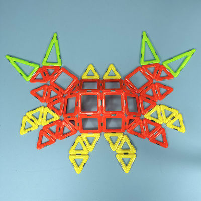 Magnetische Fliesen mit vielseitigen Formen für Tiere und Pflanzen