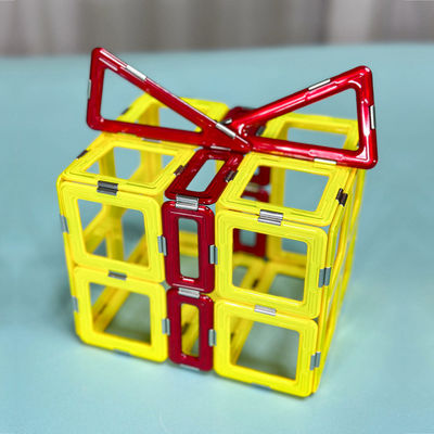 Vielseitige Formen Intelligente magnetische Bausteine Geschenkbox Kreatives Lernspielzeug